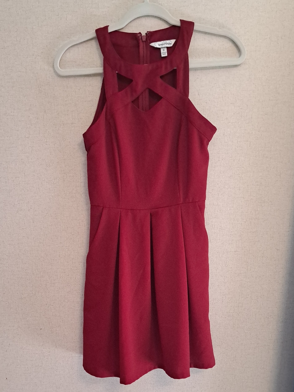 Speechless Red Sleeveless High Neck Cutout Dress